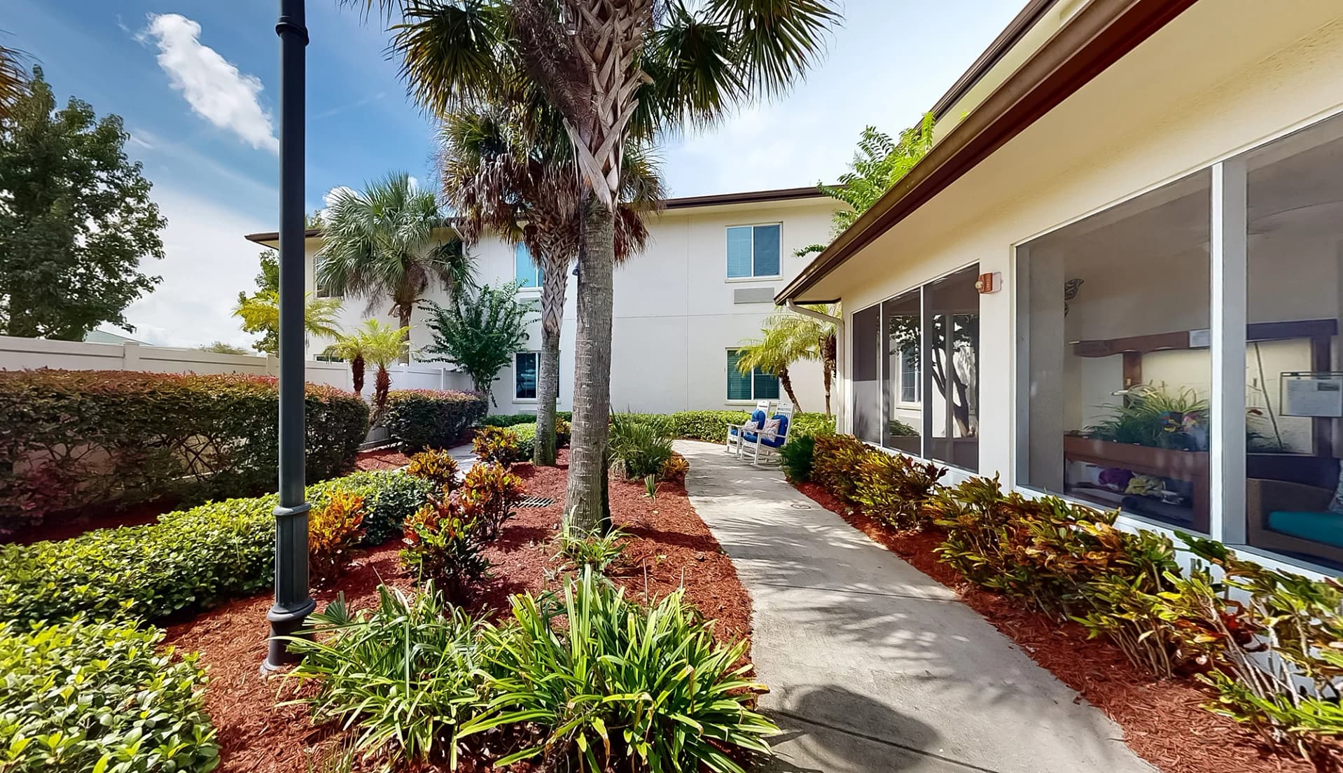 pano zoom MC COURTYARD