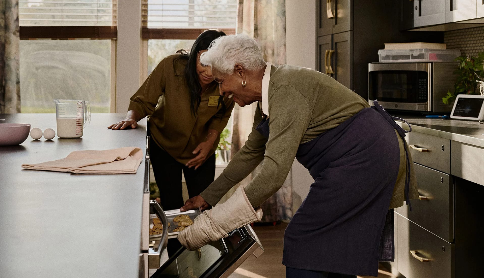 251008 AR Legend Revelle Distinctive ACTIVITES 1980 2