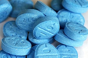 picture of blue pills doesnt tell you the difference between concerta vs adderall