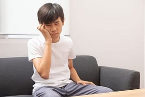 A teenaged male in Adderall addiction treatment