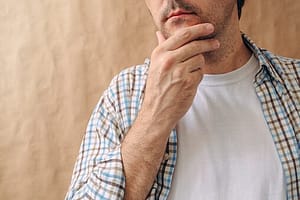 Man wondering if he could be experiencing kratom withdrawal.