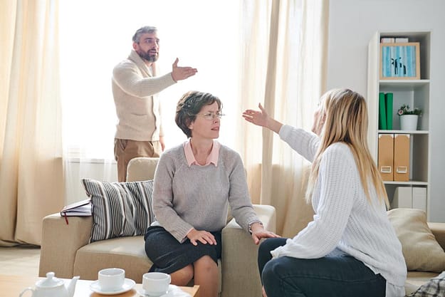 couple in therapy due to alcohol abuse