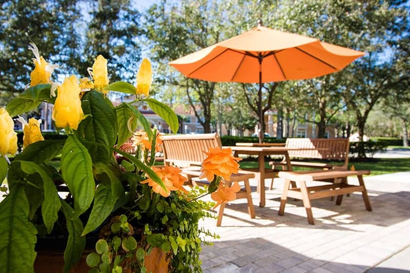 Tides Edge outside patio